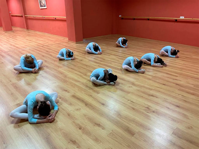 Bailar Danza Clásica en Paterna, Valencia. Escuela de Danza Elizabeth Lapuente